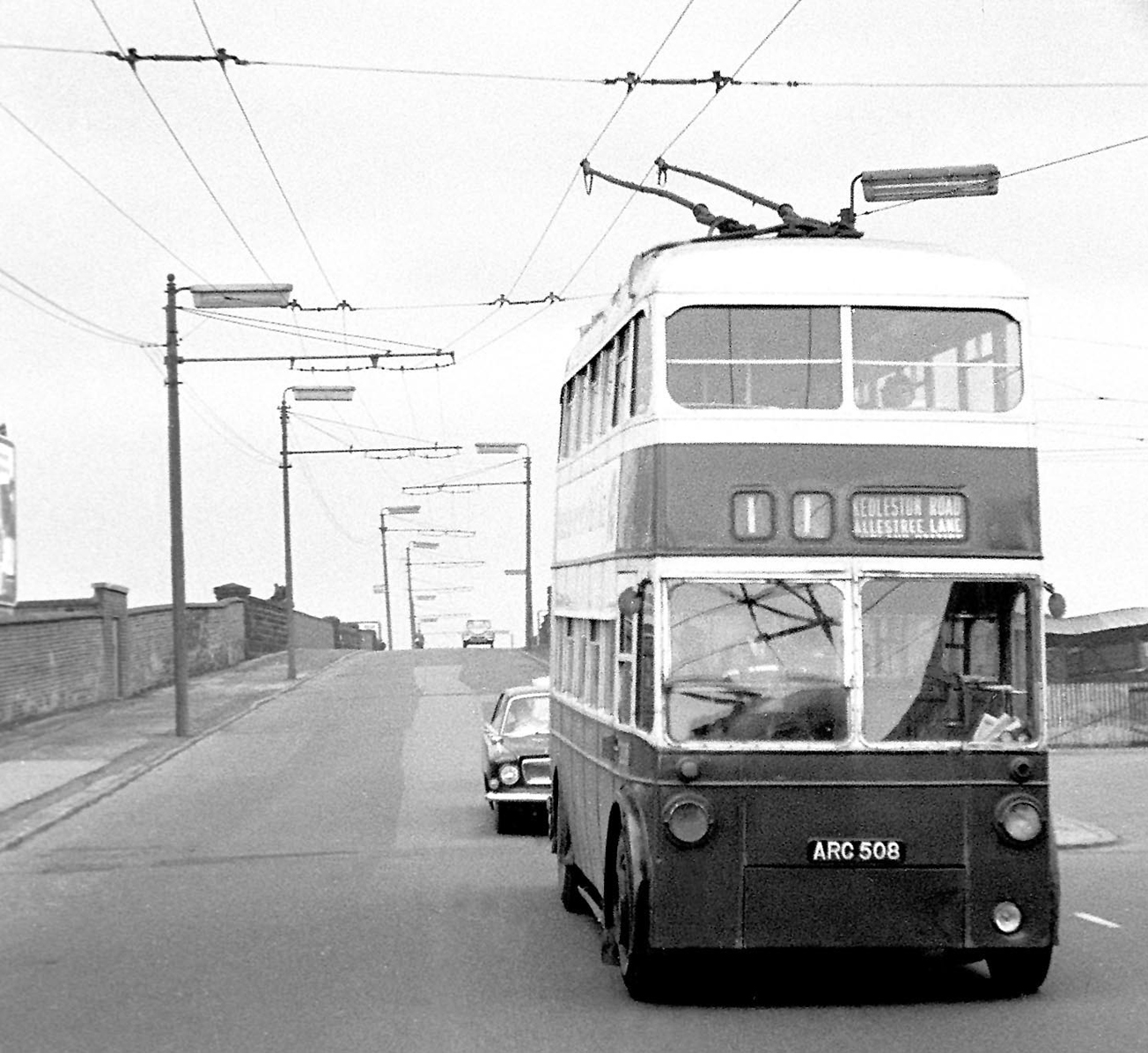 Дерби, Sunbeam F4A/Willowbrook № 208