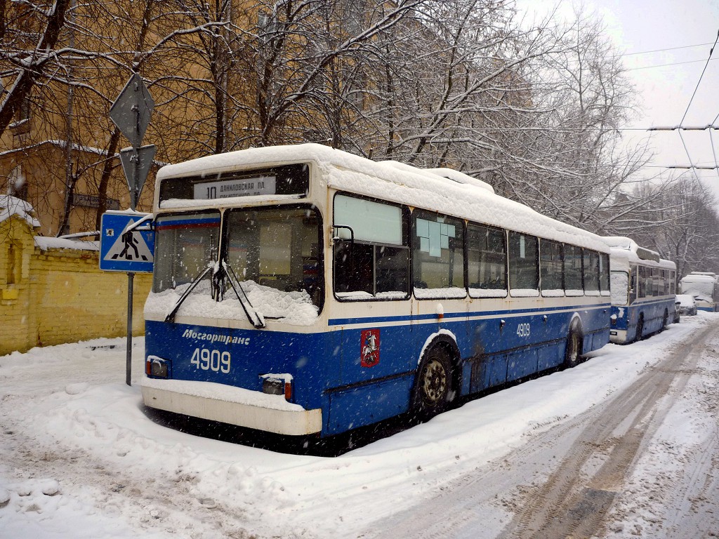Москва, ВМЗ-5298.00 (ВМЗ-375) № 4909