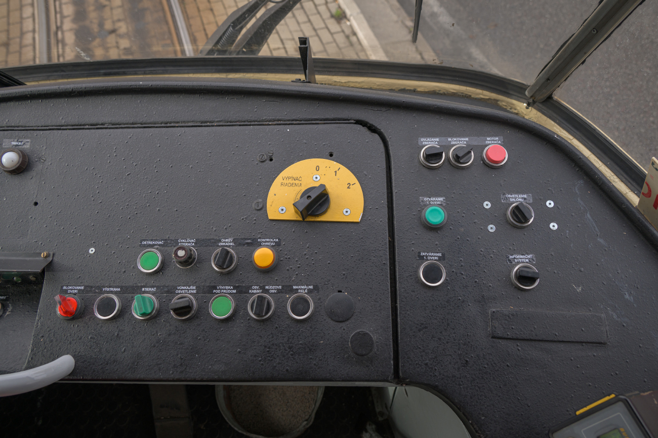 Pozsony, Tatra T3M — 7733