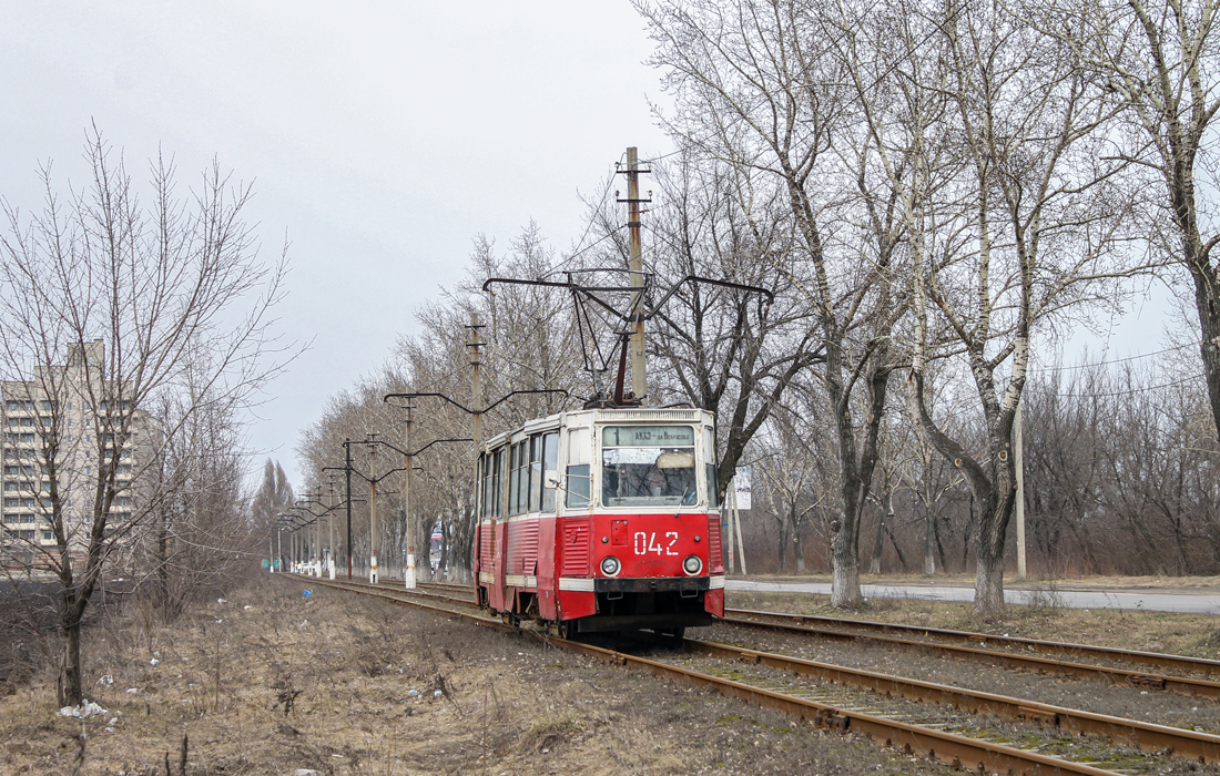 Авдеевка, 71-605 (КТМ-5М3) № 042