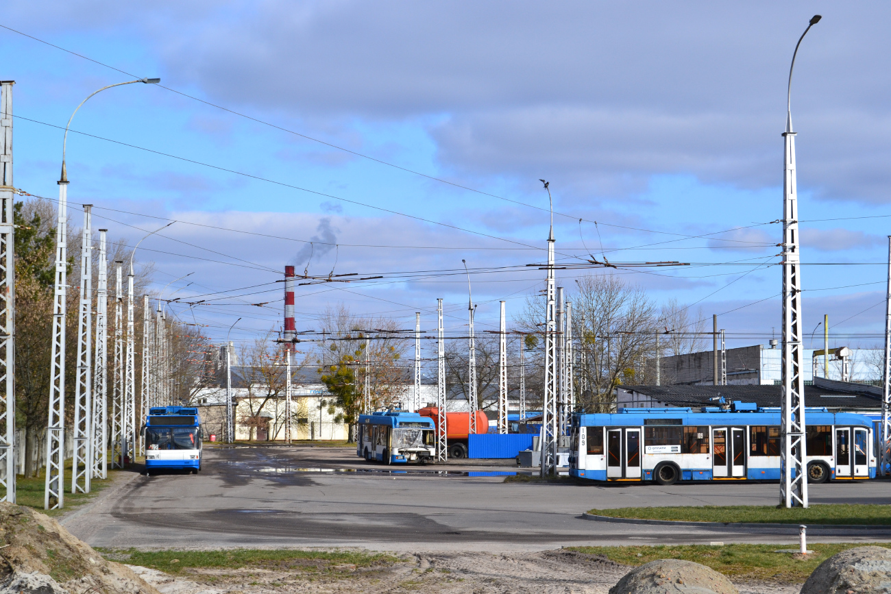 Брест, БКМ 221 № 141; Брест, БКМ 32102 № 105 Брест, БКМ 221 № 141; Брест, БКМ 32102 № 105