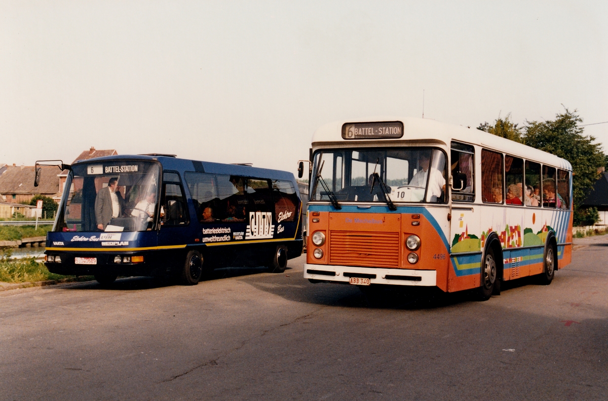 Antwerpen — Trials in 1993 of a Neoplan electric bus in Mechelen.