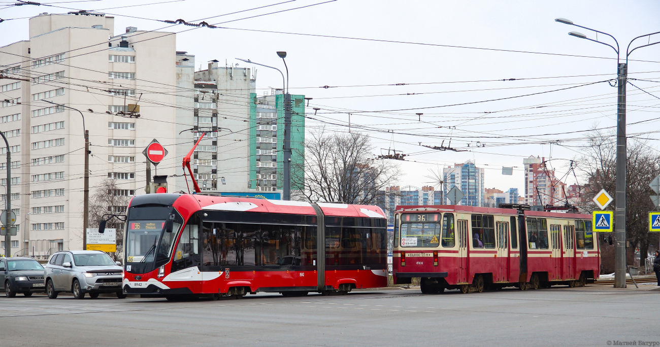 Санкт-Петербург, 71-923М «Богатырь-М» № 8942