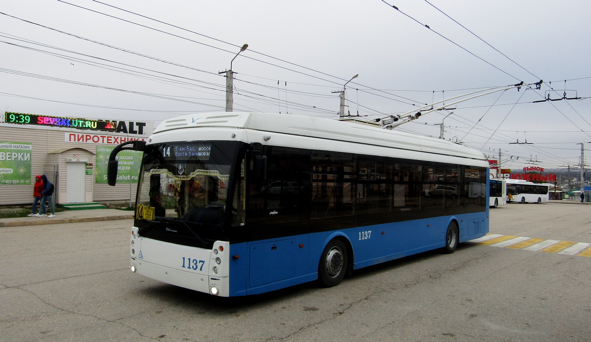 Севастополь, Тролза-5265.02 «Мегаполис» № 1137