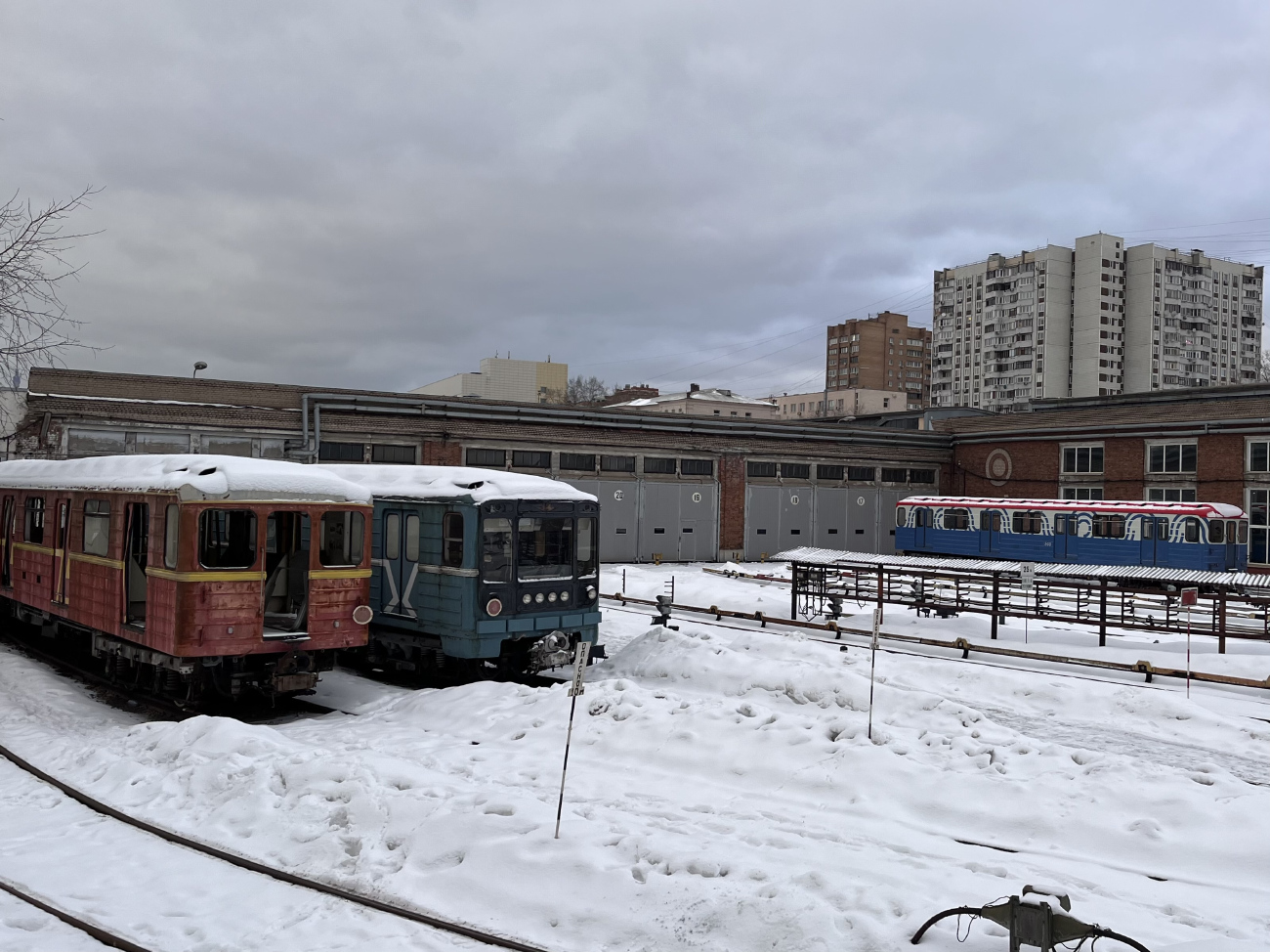 Maskava, 81-714.5М (MVM) № 1703; Maskava, 81-717 (LVZ) № 8558