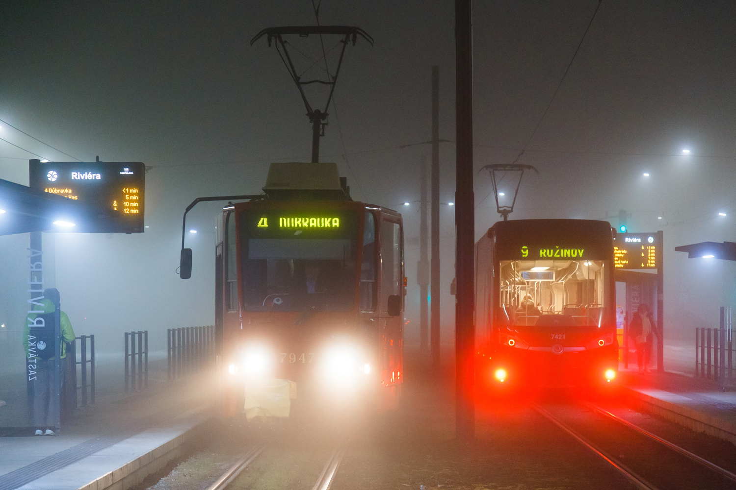 Братислава, Tatra T6A5 № 7947; Братислава, Škoda 29T ForCity Plus № 7421