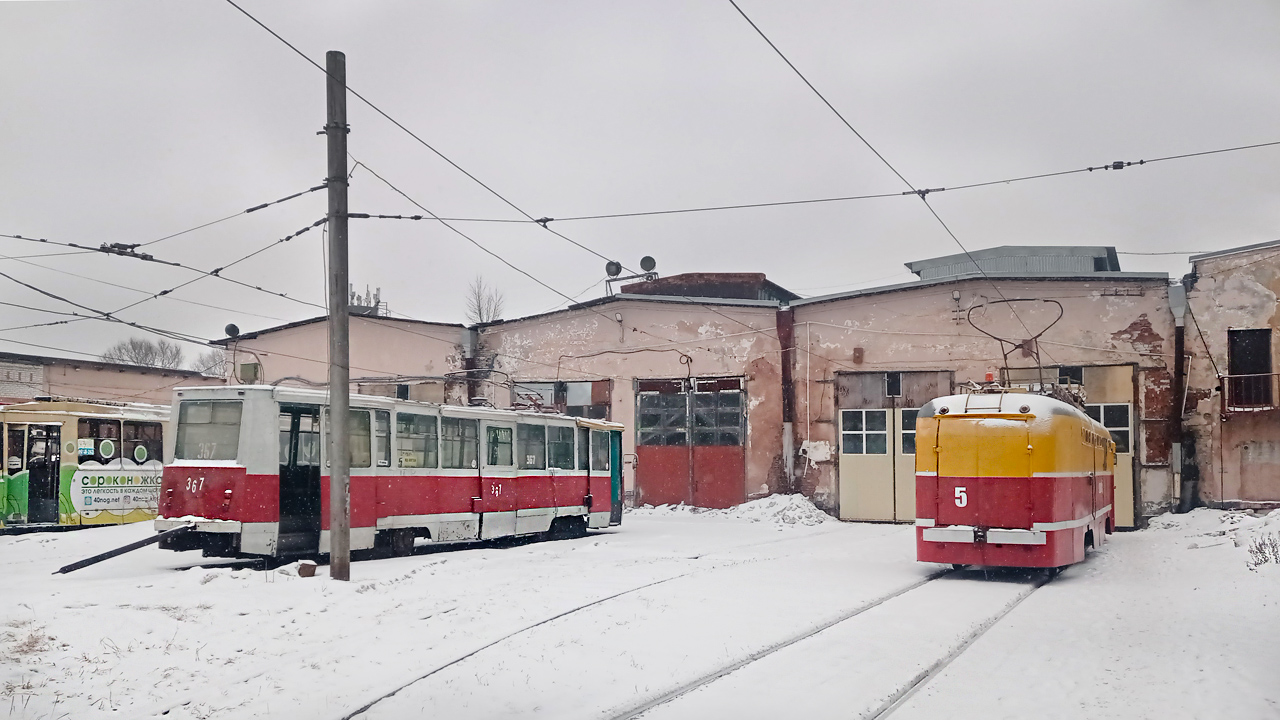 Хабаровск, 71-605 (КТМ-5М3) № 367; Хабаровск, МТВ-82 № 5