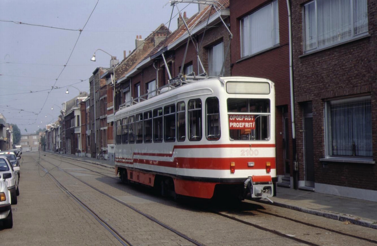 Антверпен, BN PCC Antwerpen (modernised) № 2100; Антверпен — Свежая схема окраски, которая так и не была сохранена; Антверпен — Старые фотографии (city trams Antwerpen 1980 — 1999)