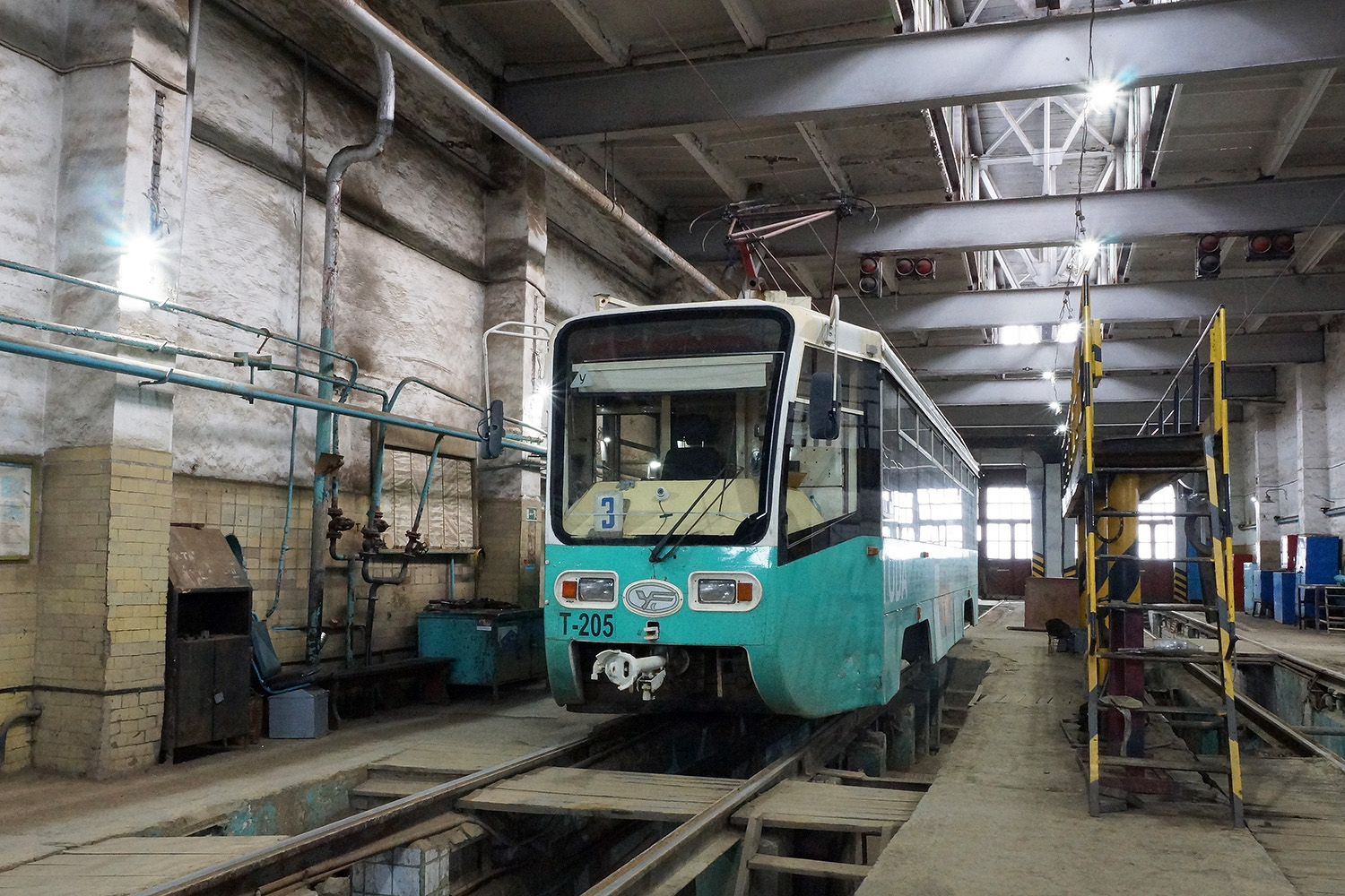 Ангарск, 71-619К № 205