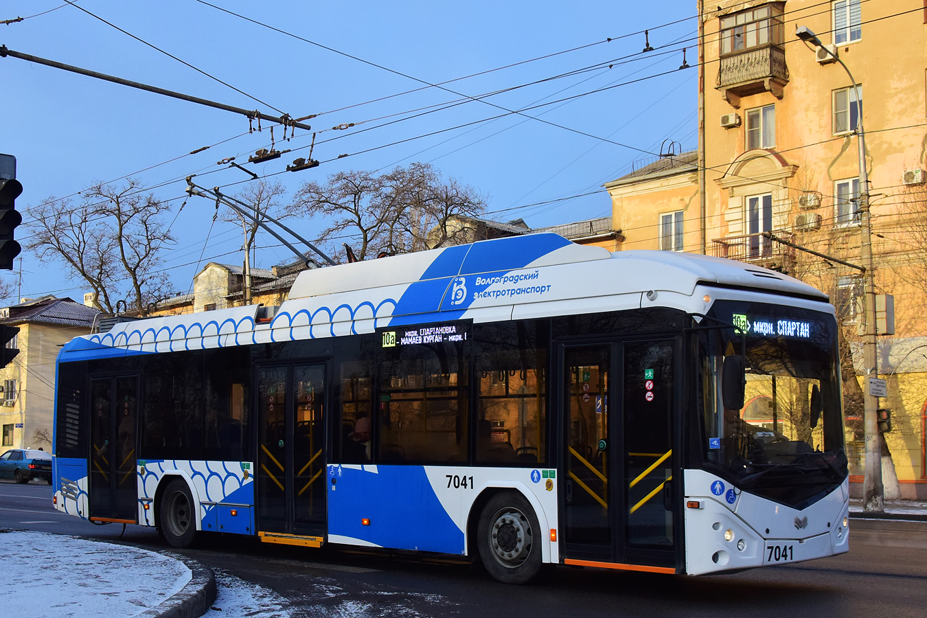 Волгоград, БКМ 32100D № 7041