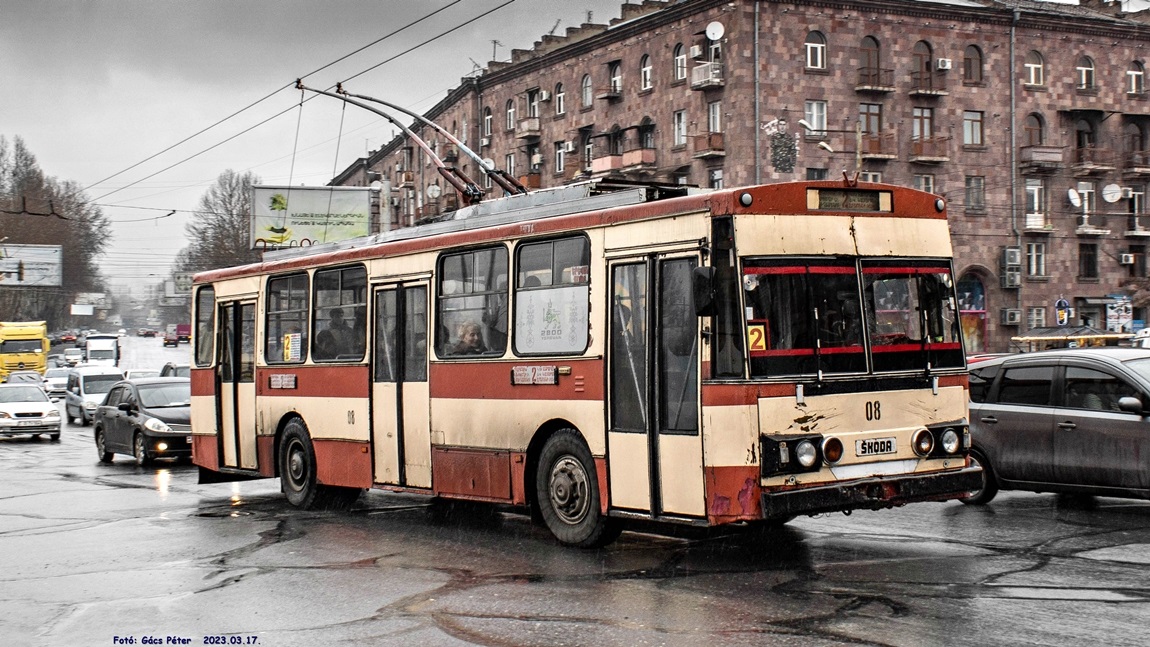 Yerevan, Škoda 14Tr02/6 č. 08