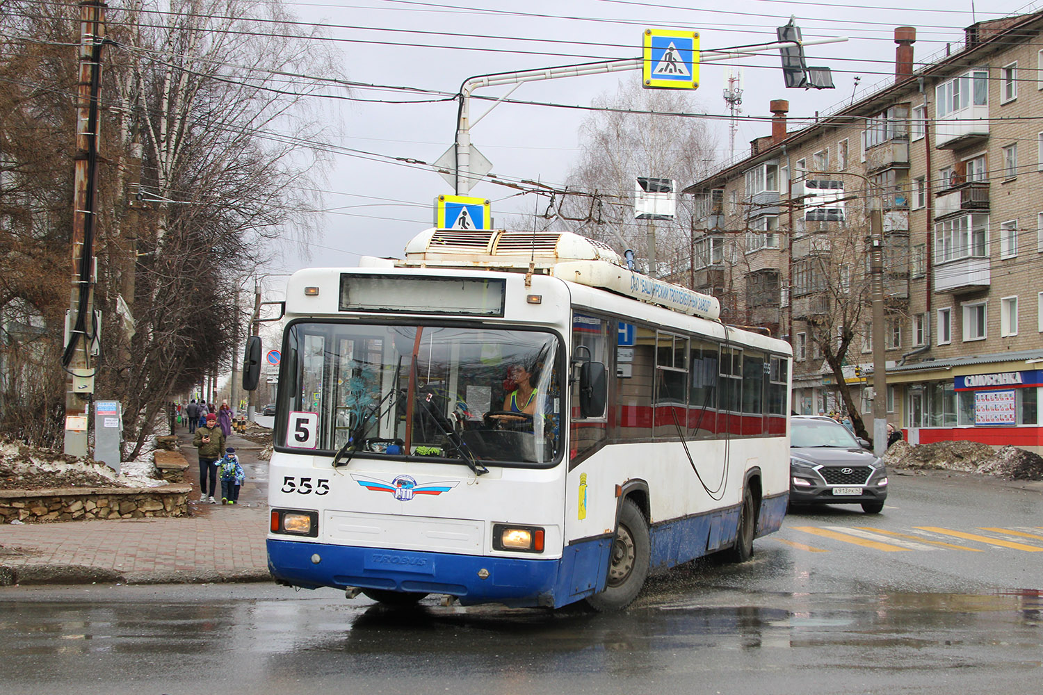 Киров, БТЗ-52764Р № 555