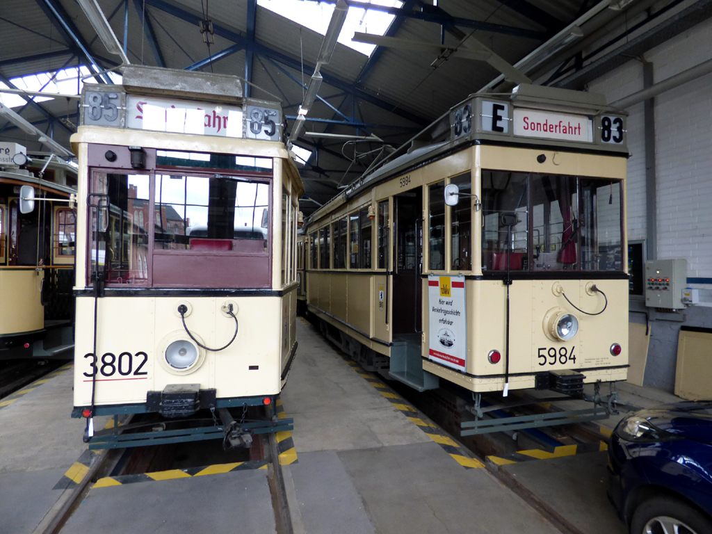 Берлин, TM 34 № 3802; Берлин, BVG T 24/49 № 5984