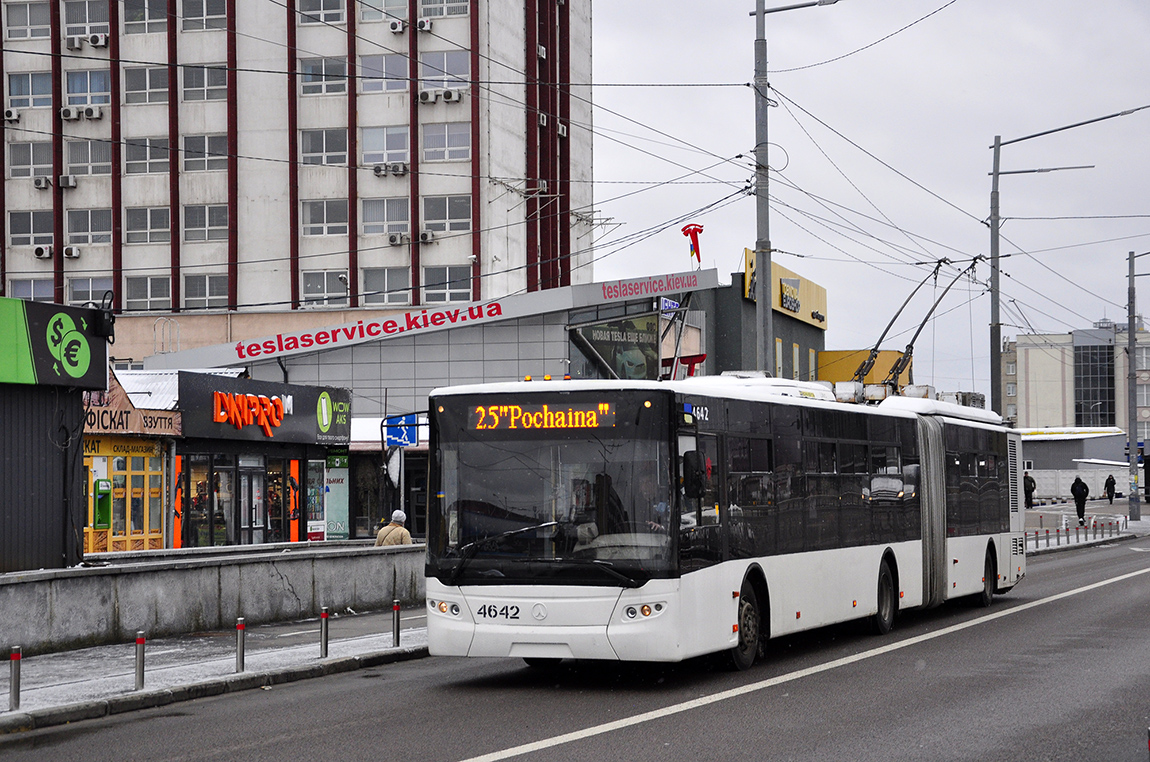 Киев, ЛАЗ E301D1 № 4642