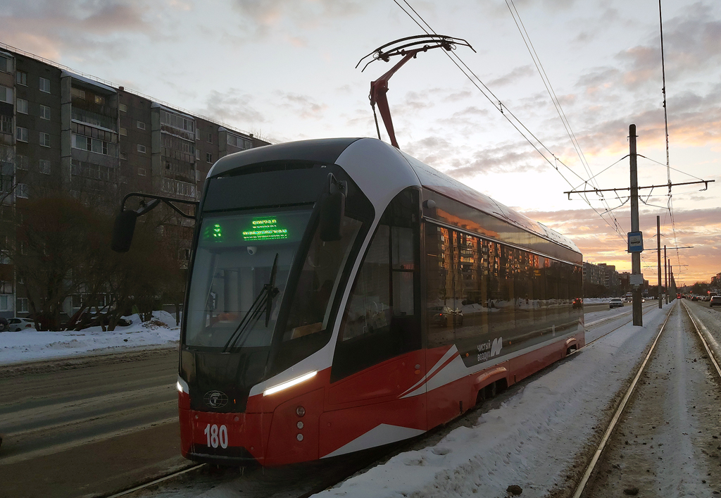 Cserepovec, 71-911EM “Lvyonok” — 180
