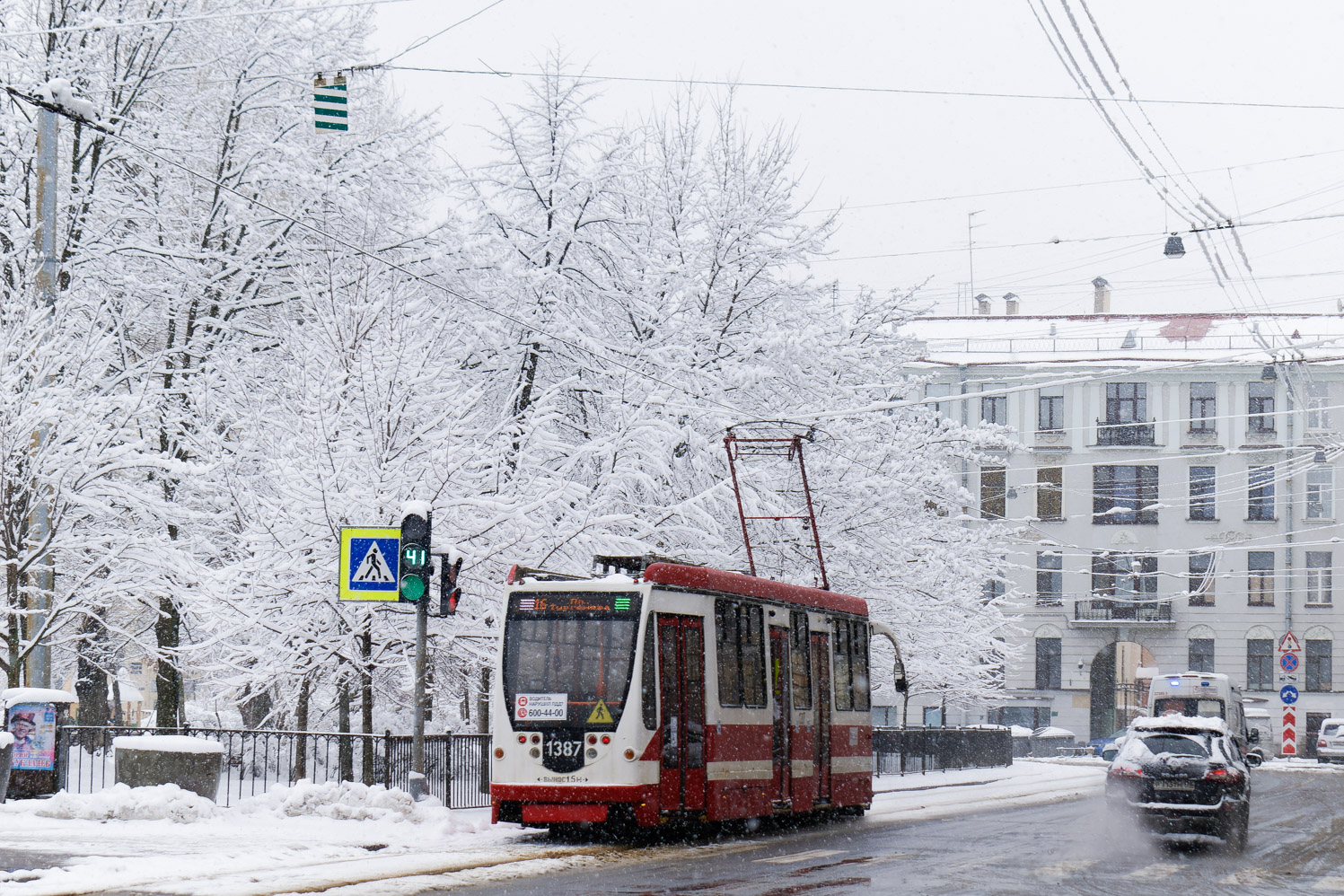 Sankt-Peterburg, 71-134A (LM-99AVN) № 1387 Sankt-Peterburg, 71-134A (LM-99AVN) № 1387
