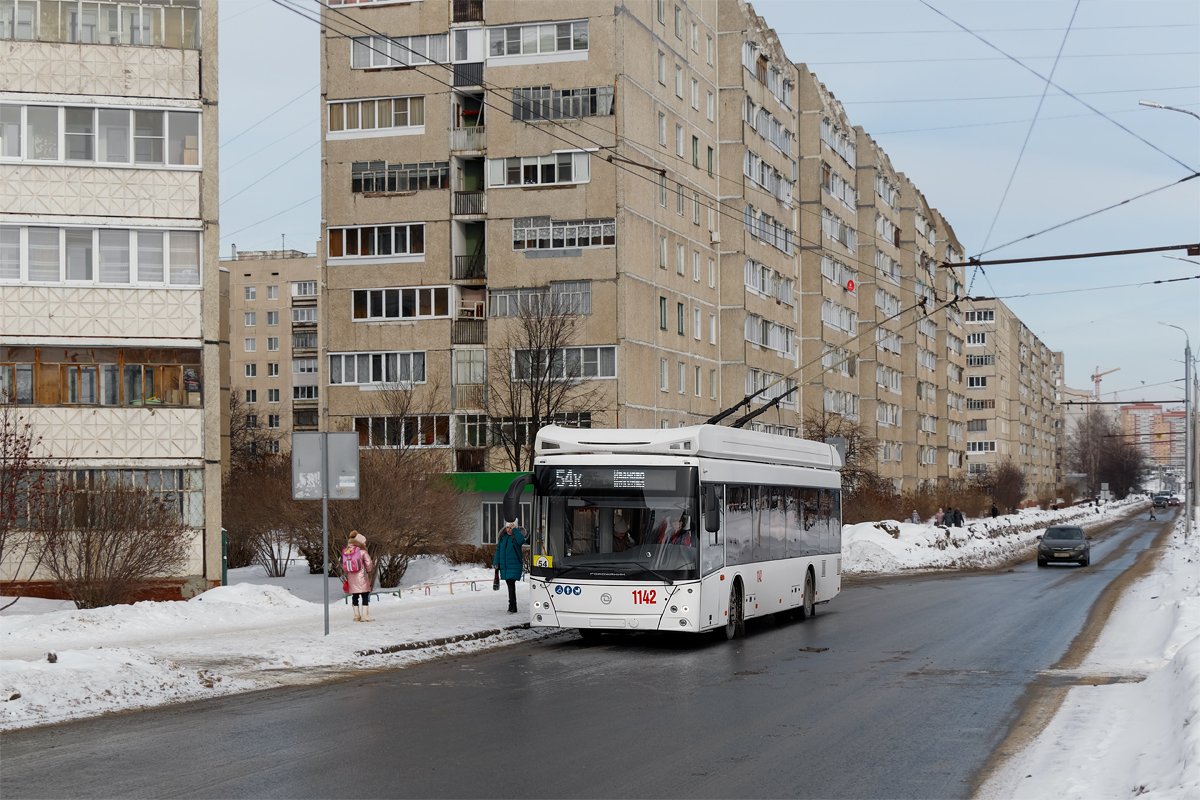 Новочебоксарск, УТТЗ-6241.01 «Горожанин» № 1142