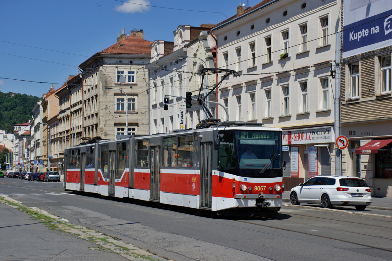 Praha, Tatra KT8D5R.N2P č. 9057