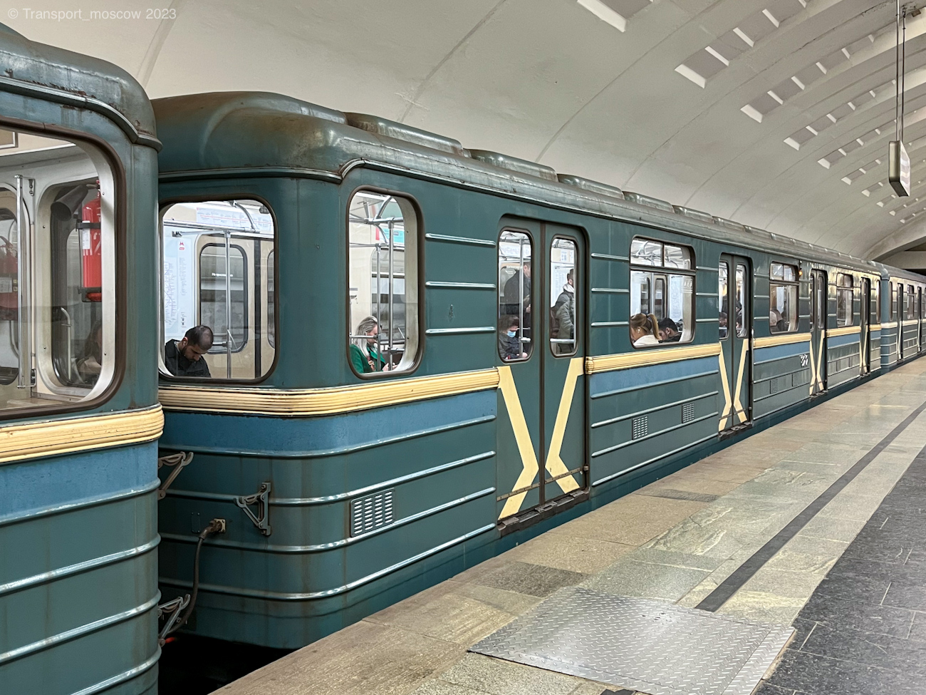 Москва, 81-714.5 (ЛВЗ/ВМ) № 8212