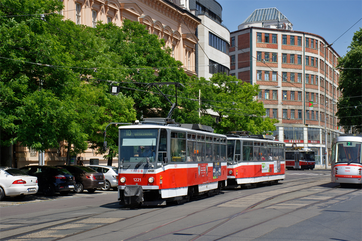 Брно, Tatra T6A5 № 1221