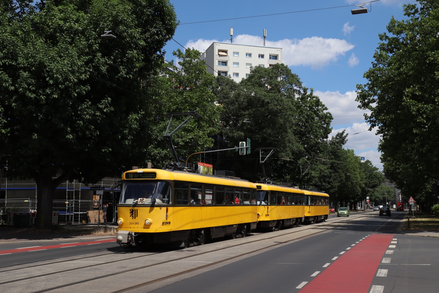 Дрезден, Tatra T4D-MT № 224 265; Дрезден, Tatra T4D-MT № 224 263; Дрезден, Tatra TB4D № 244 033