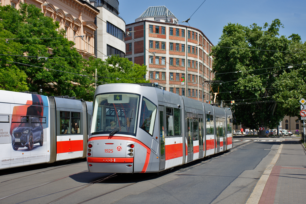 Брно, Škoda 13T Elektra № 1925