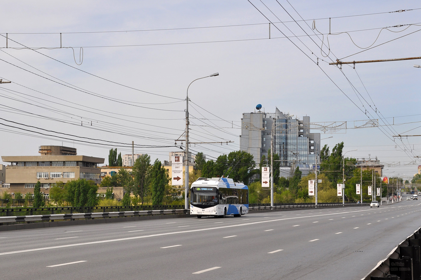 Волгоград, БКМ 32100D № 7011
