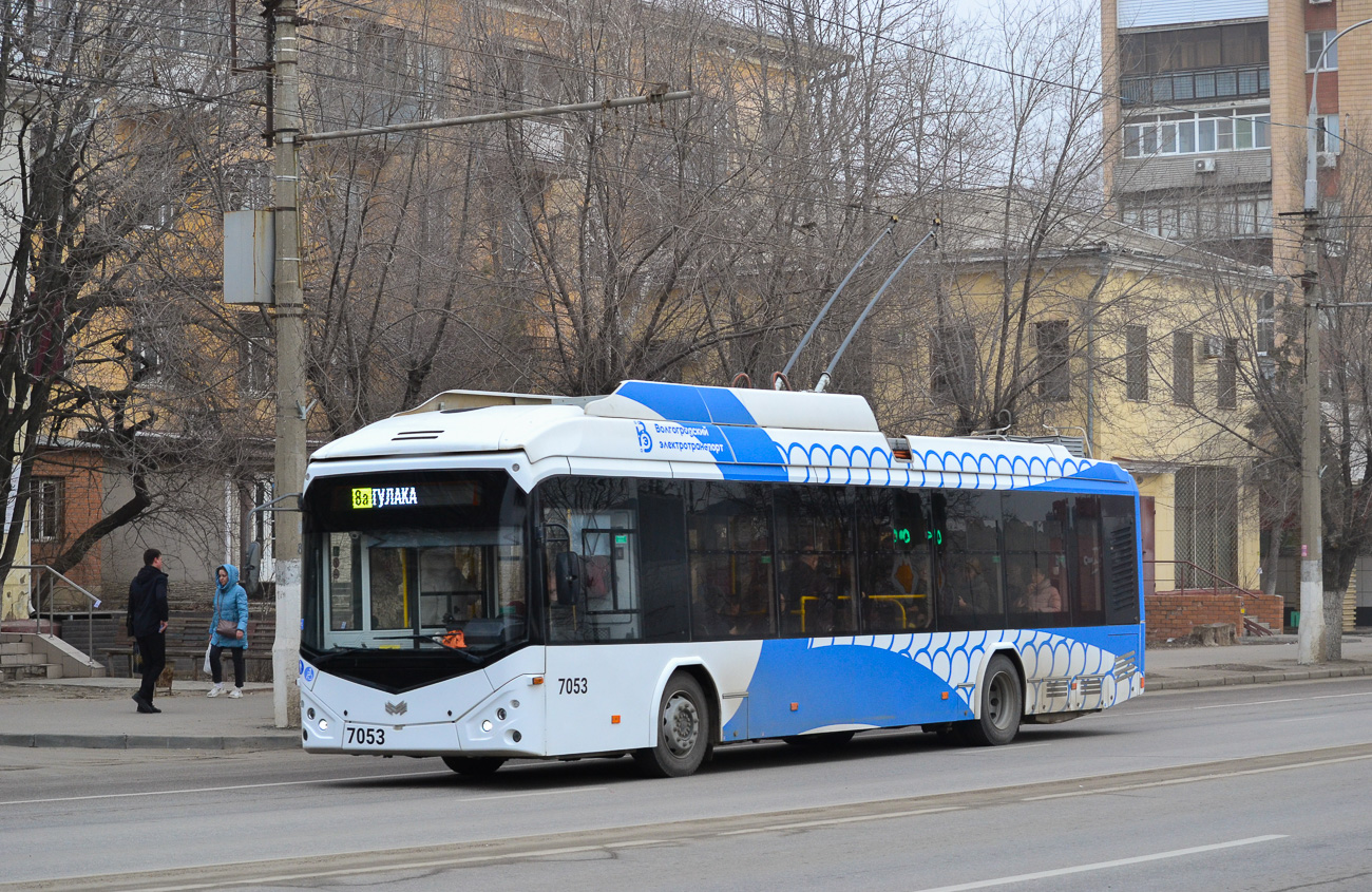 Волгоград, БКМ 32100D № 7053