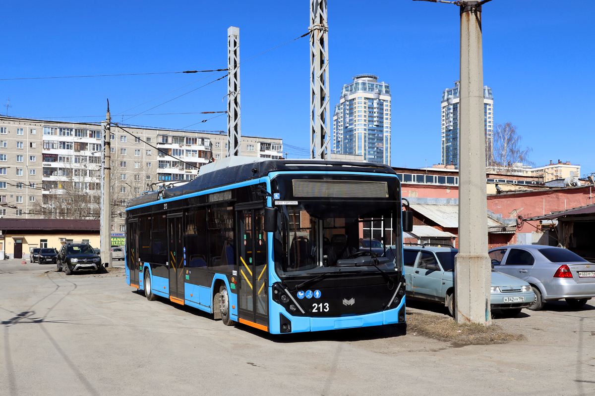 Екатеринбург, БКМ 32100D «Ольгерд» № 213