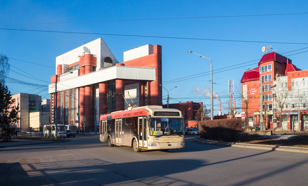Томск, БКМ 321 № 424