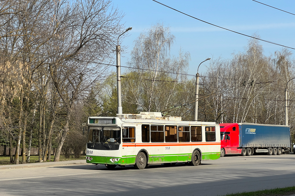 Пенза, ЗиУ-682Г-016.02 № 2050