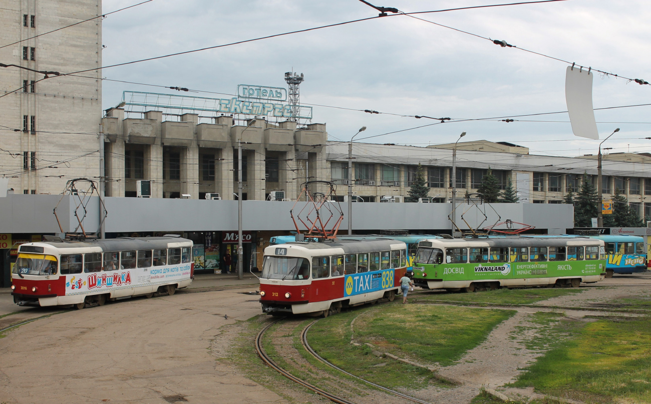 Харьков, T3-ВПСт № 3016; Харьков, T3-ВПСт № 312; Харьков, Tatra T3SUCS № 3042