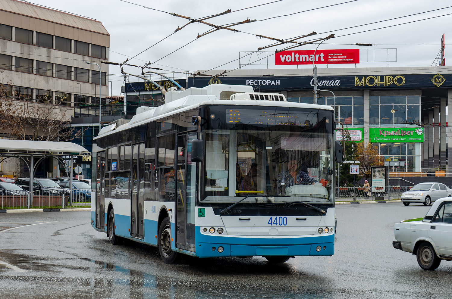Trolleybus de Crimée, Bogdan T70115 N°. 4400