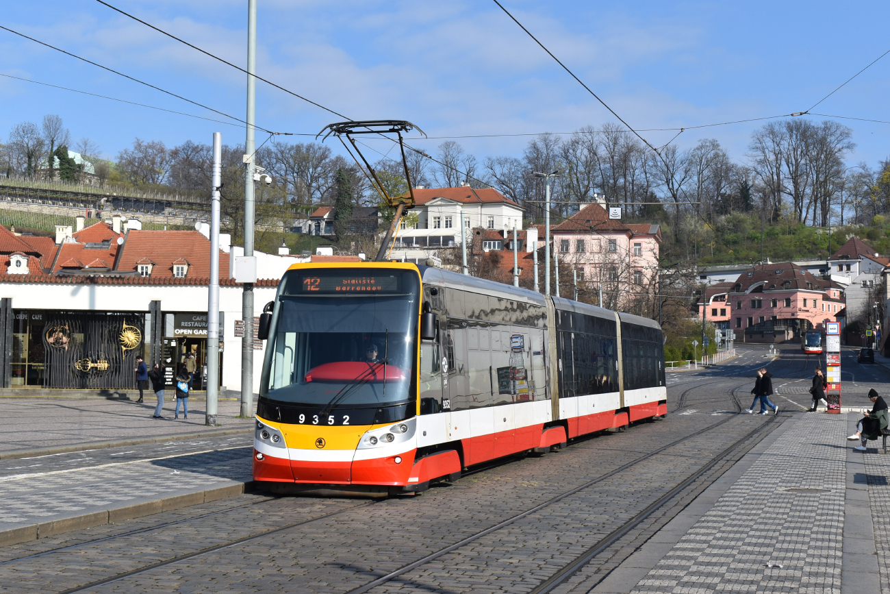 Прага, Škoda 15T4 ForCity Alfa Praha № 9352