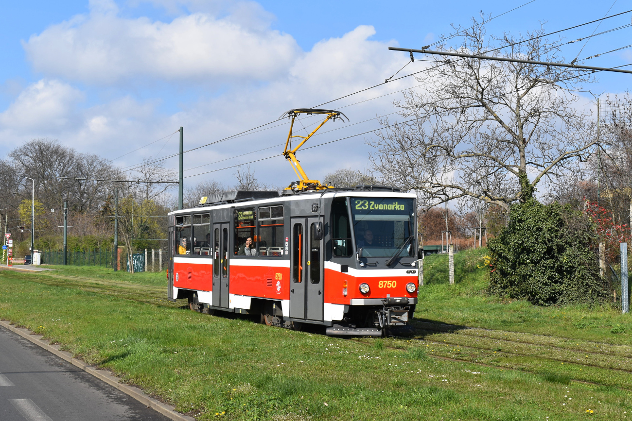 Praha, Tatra T6A5 č. 8750