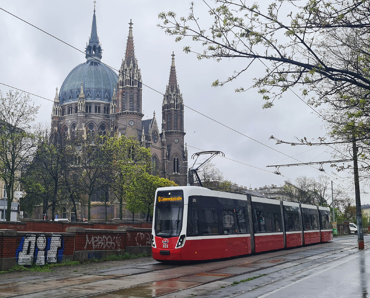 Вена, Bombardier Flexity Wien (Type D) № 303