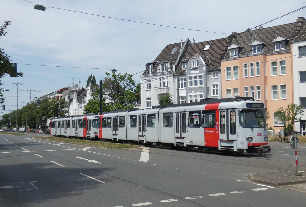 Düsseldorf, Duewag GT8SU № 3235