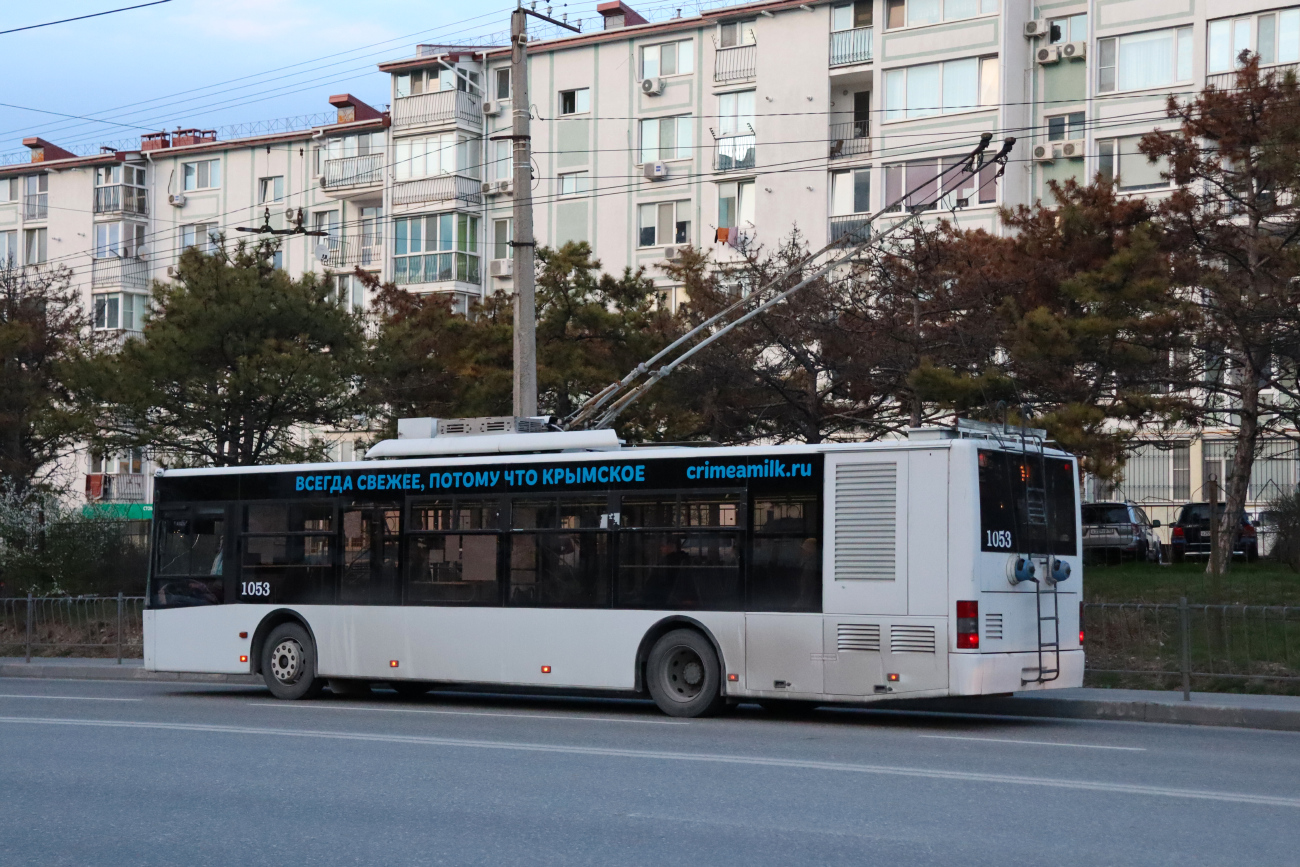 Севастополь, ЛАЗ E183A1 № 1053