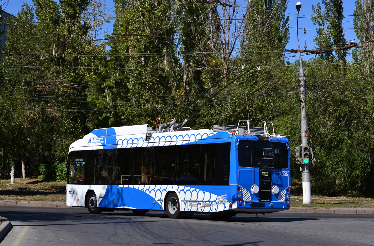 Волгоград, БКМ 32100D № 7035