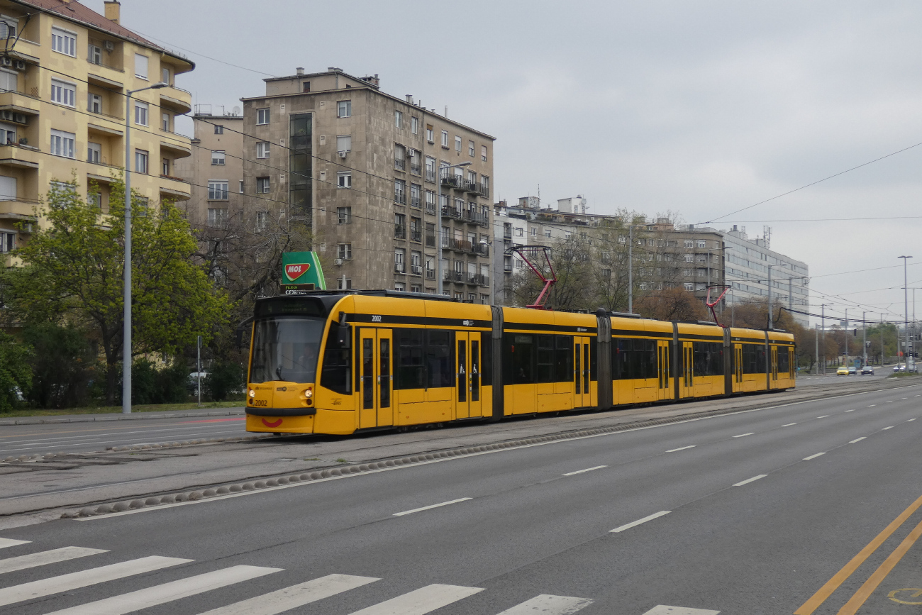 Будапешт, Siemens Combino Supra NF12B № 2002