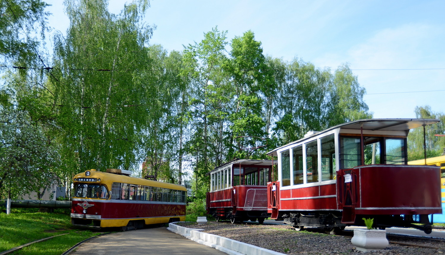 Žemutinis Naugardas, RVZ-6M2 nr. 2199; Žemutinis Naugardas, Oerlikon Replica nr. 5; Žemutinis Naugardas, 2-axle trailer car nr. 2; Žemutinis Naugardas — Museum-Vagons