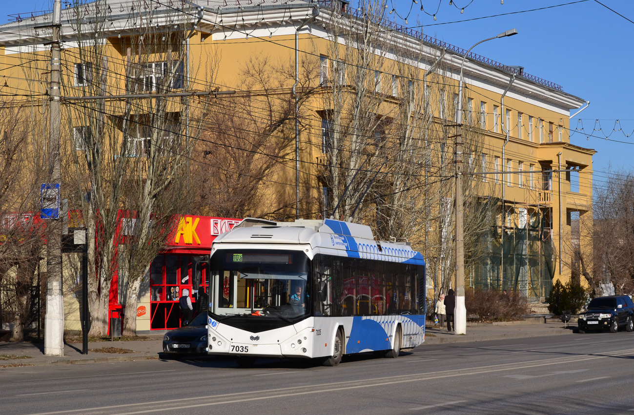 Volgográd, BKM 32100D — 7035