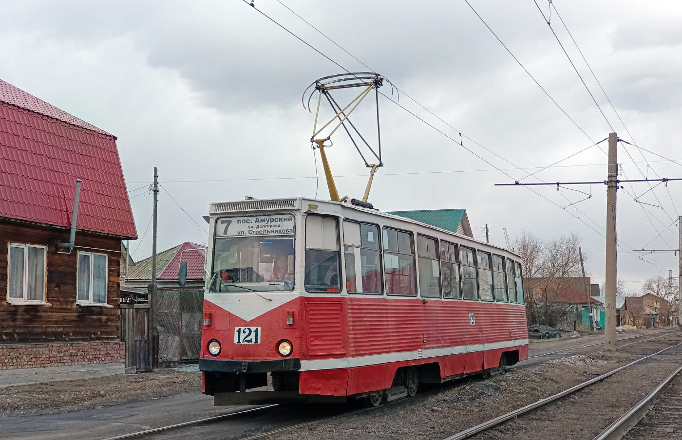 Омск, 71-605 (КТМ-5М3) № 121