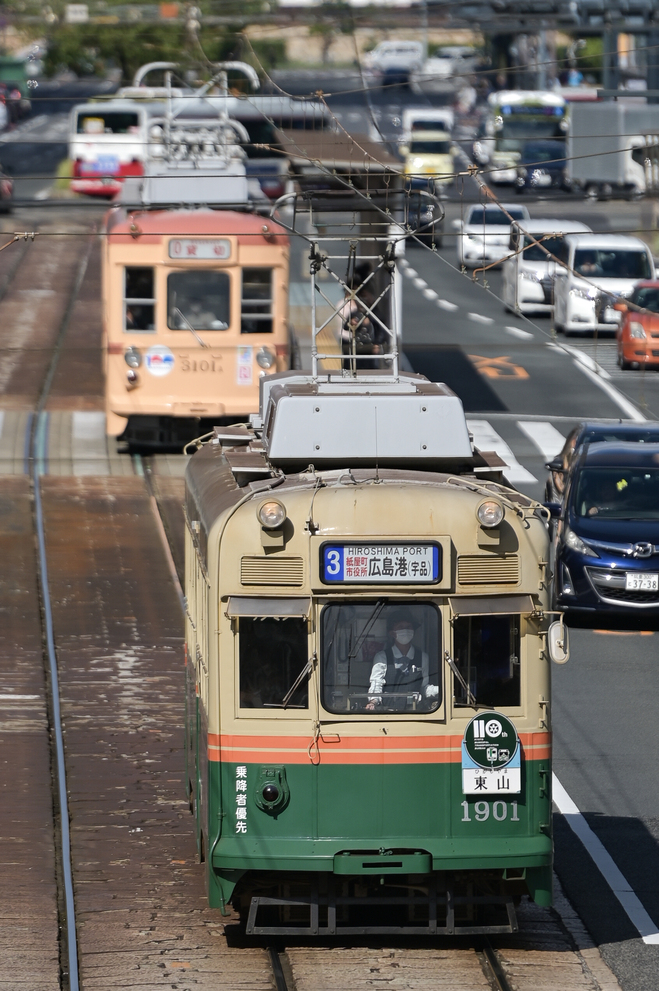 Хиросима, Hiroshima 1900 series № 1901; Хиросима, Green Liner Hiroshima series 3100 № 3101