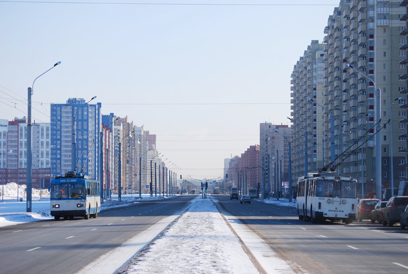 Санкт-Петербург, ЗиУ-682В [В00] № 1744; Санкт-Петербург, Тролза-62052.02 [62052В] № 1126; Санкт-Петербург — Троллейбусные линии и инфраструктура