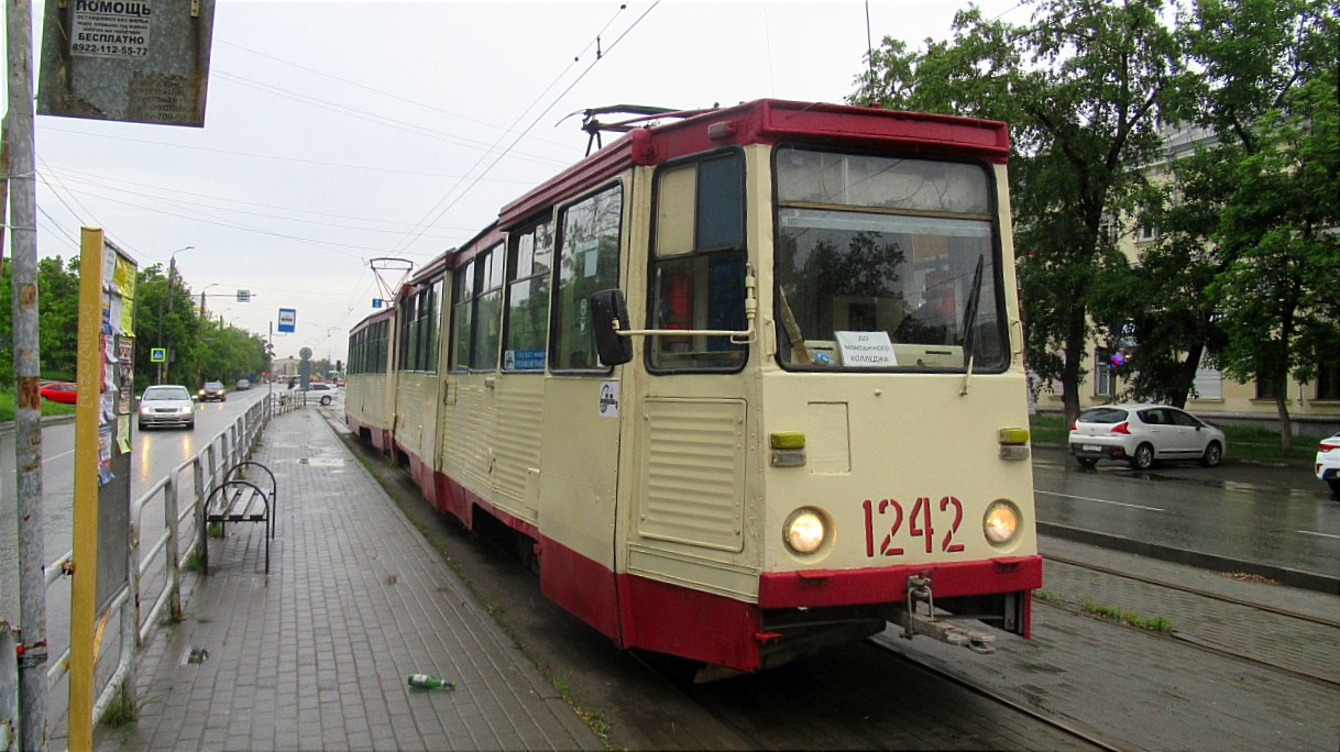 Chelyabinsk, 71-605 (KTM-5M3) nr. 1242