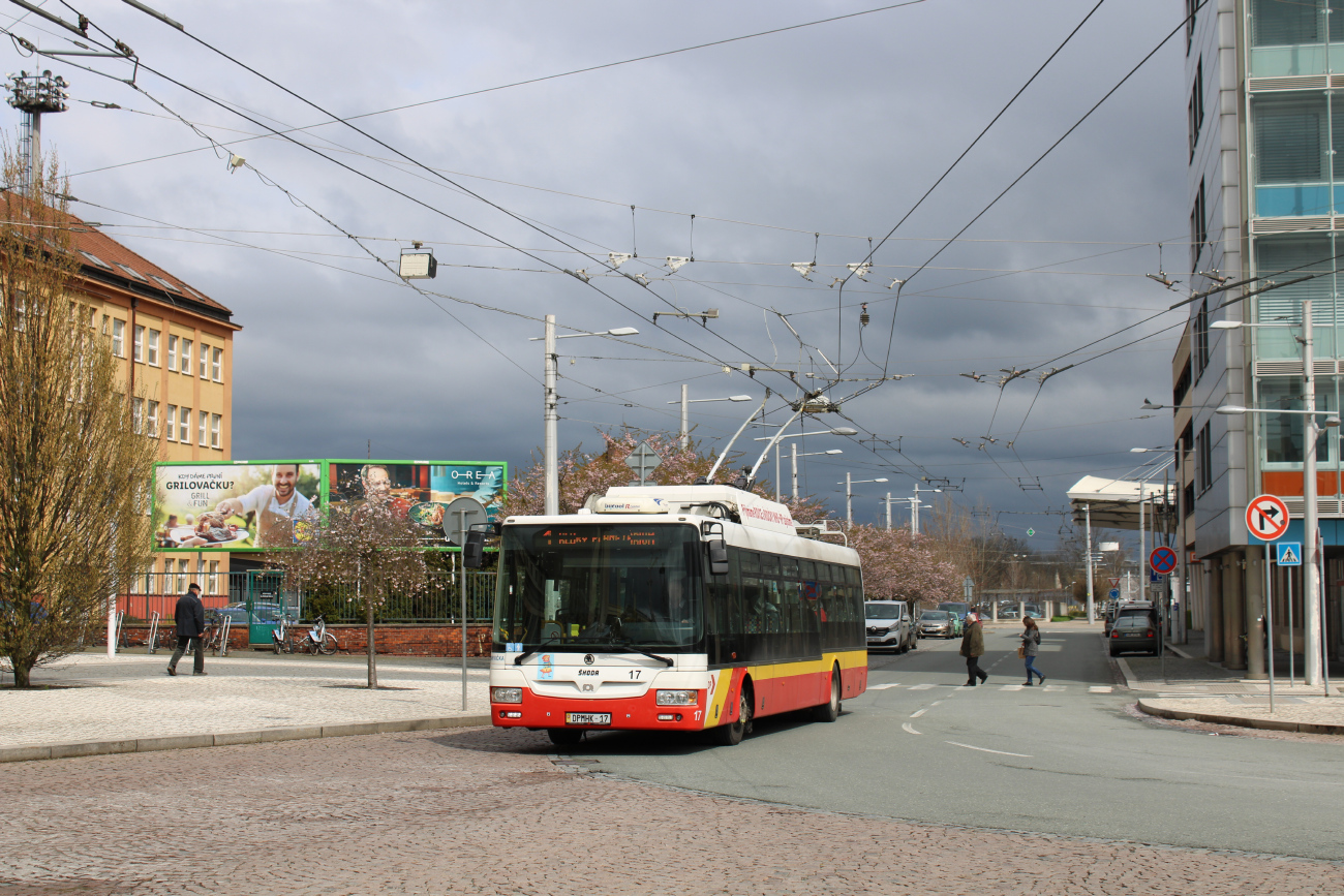 Градец-Кралове, Škoda 30TrDG SOR № 17