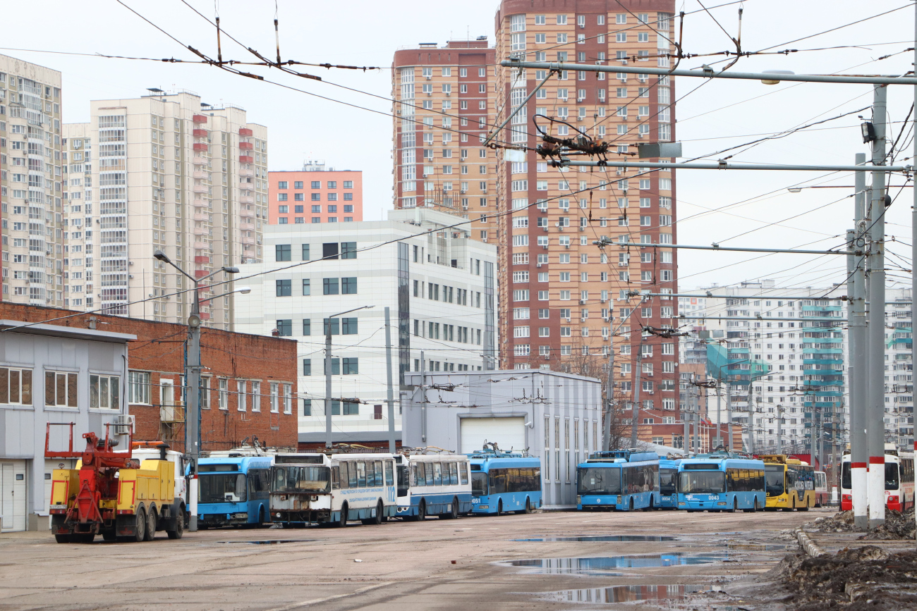 Khimki, ZiU-682G-016.05 № 0006; Khimki, BKM 321 № 0044; Khimki, ZiU-682G-016.05 № 0004; Khimki, BKM 321 № 0051; Khimki, Trolza-5265.00 “Megapolis” № 0036; Khimki, BKM 321 № 0043; Khimki, VMZ-5298.01 “Avangard” № 0032