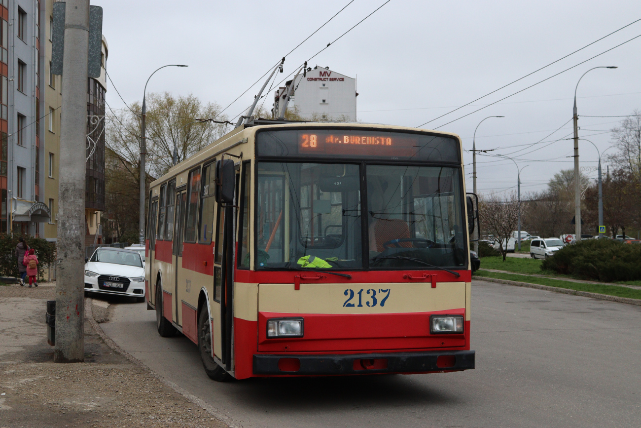 Chișinău, Škoda 14Tr13/6M č. 2137