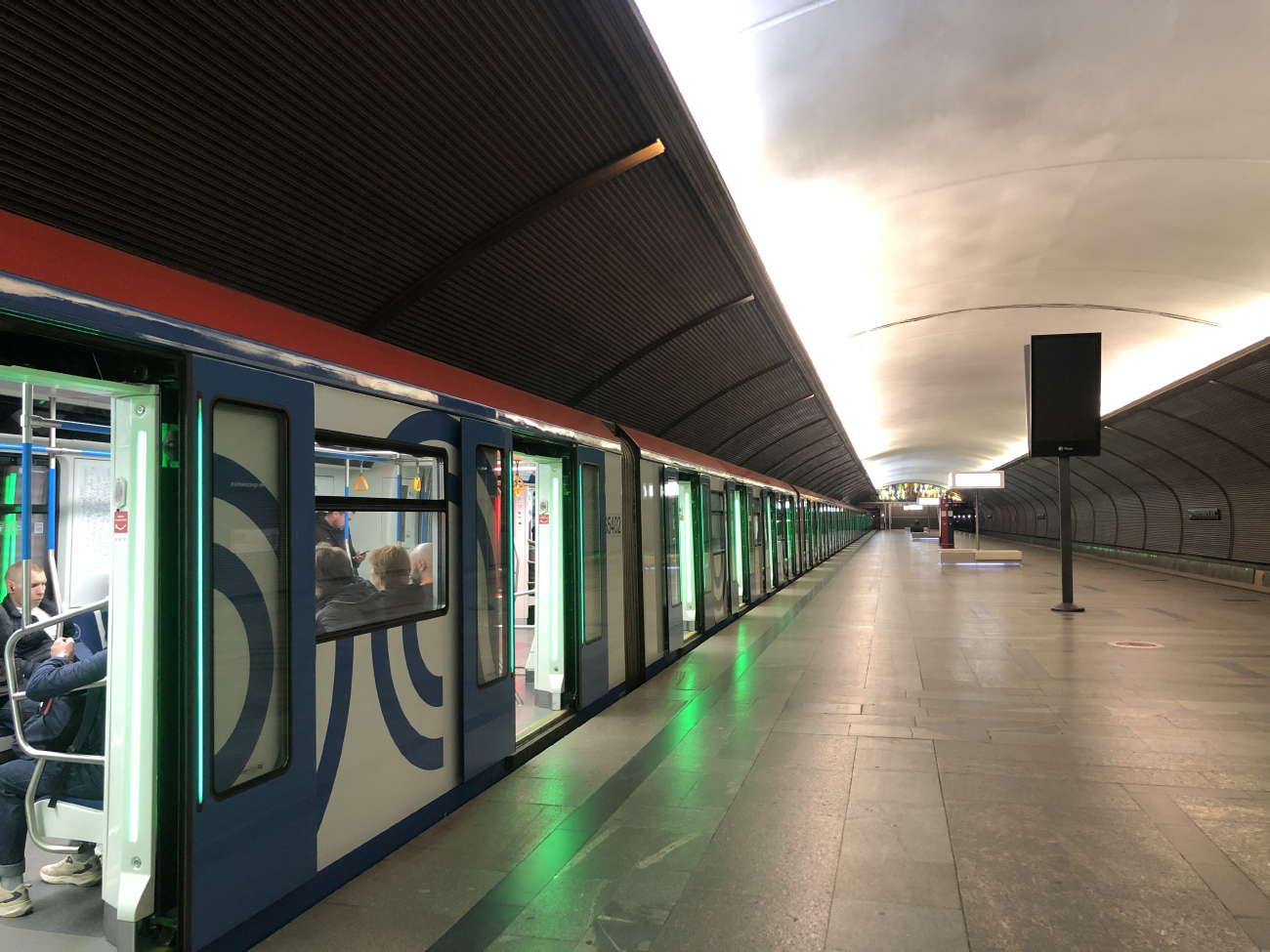 Москва — Метрополитен — [1] Сокольническая линия
